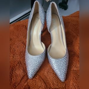 Betsy Johnson Shary Pump...Silver Metallic